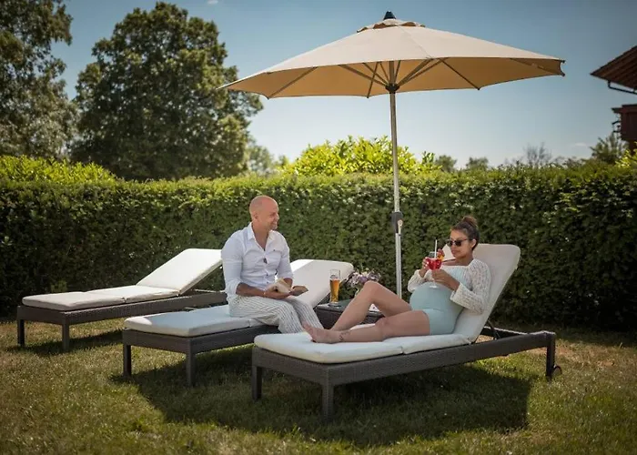 道纳布里克酒店